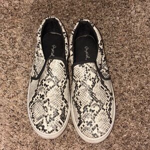 Good condition worn a couple times